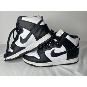 Nike Dunk High Black and‎ White 7M